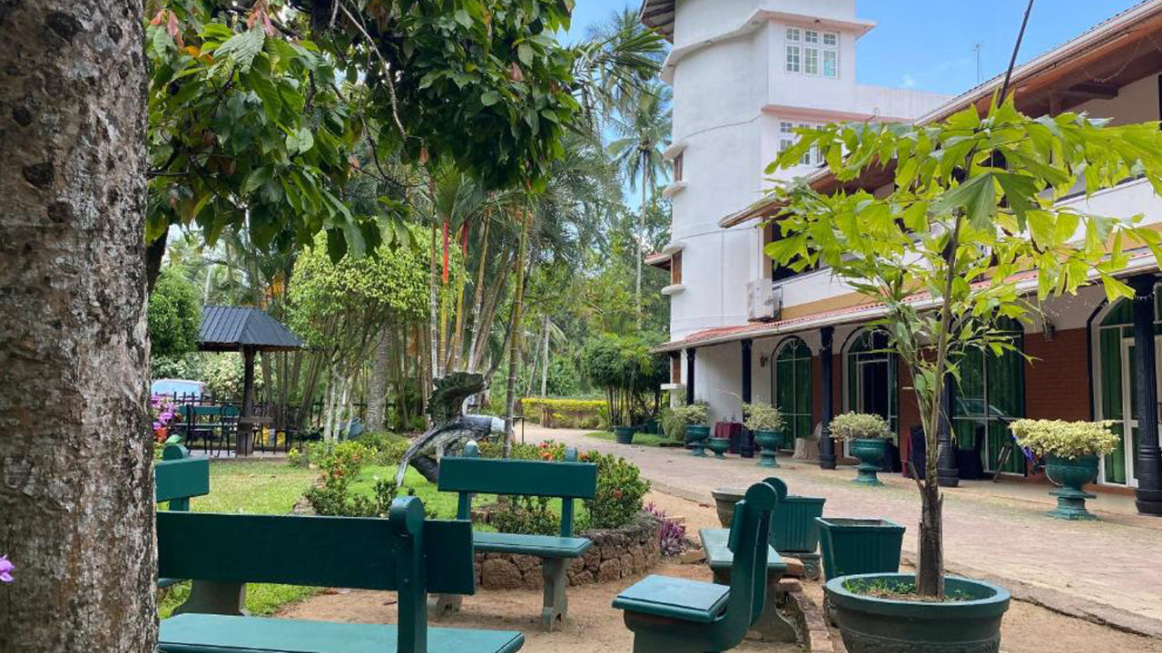 Hotel Spring View, Matale