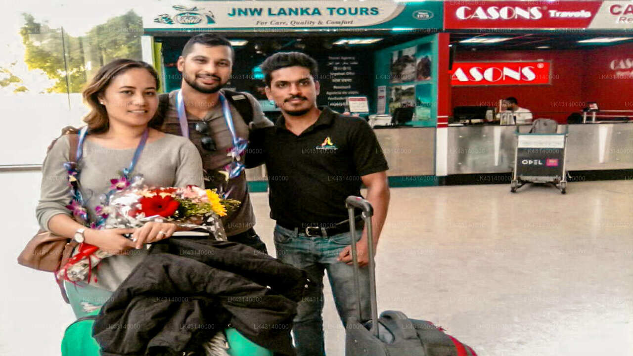 Transfer between Colombo Airport (CMB) and Mariya Theressa Lake Rest, Colombo