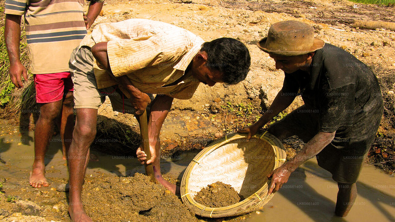 Explore Gem Mines in Ratnapura from Mount Lavinia