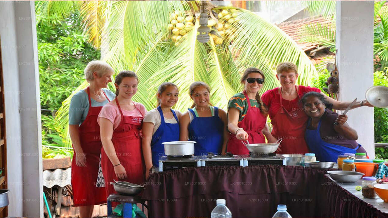 Market Tour and Cooking Class from Colombo